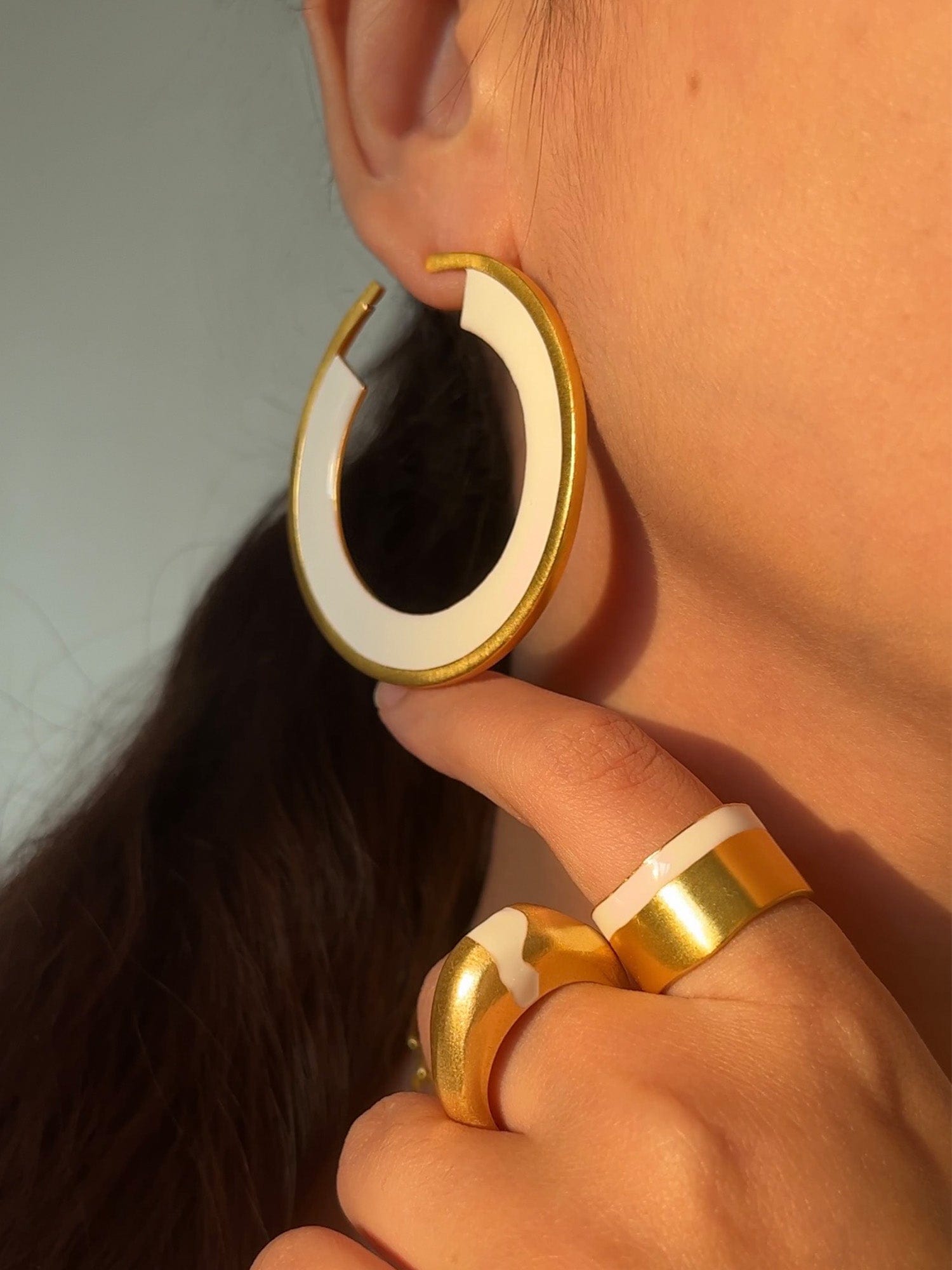 Arianna hoops