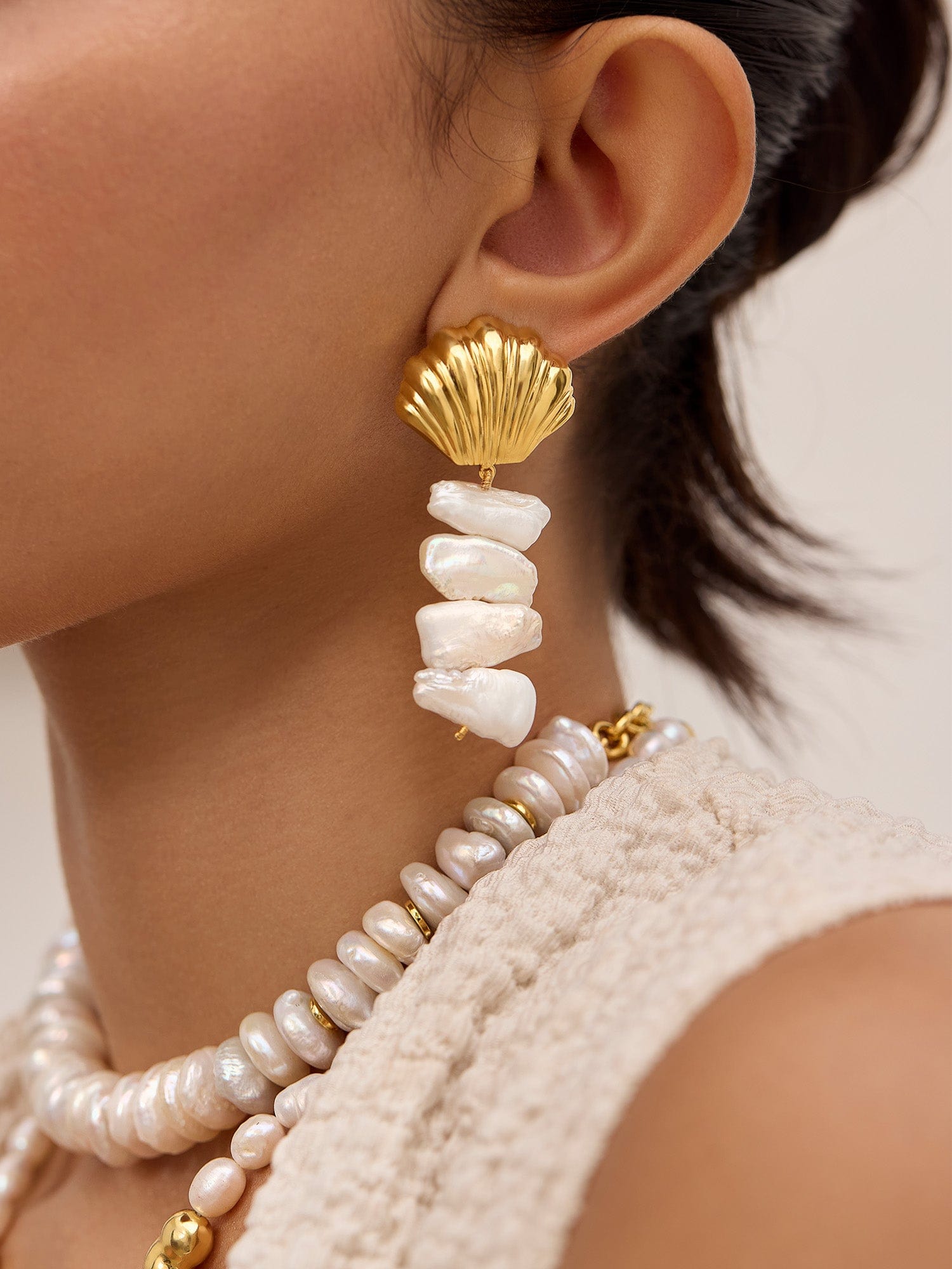 Isla Pearl Earrings