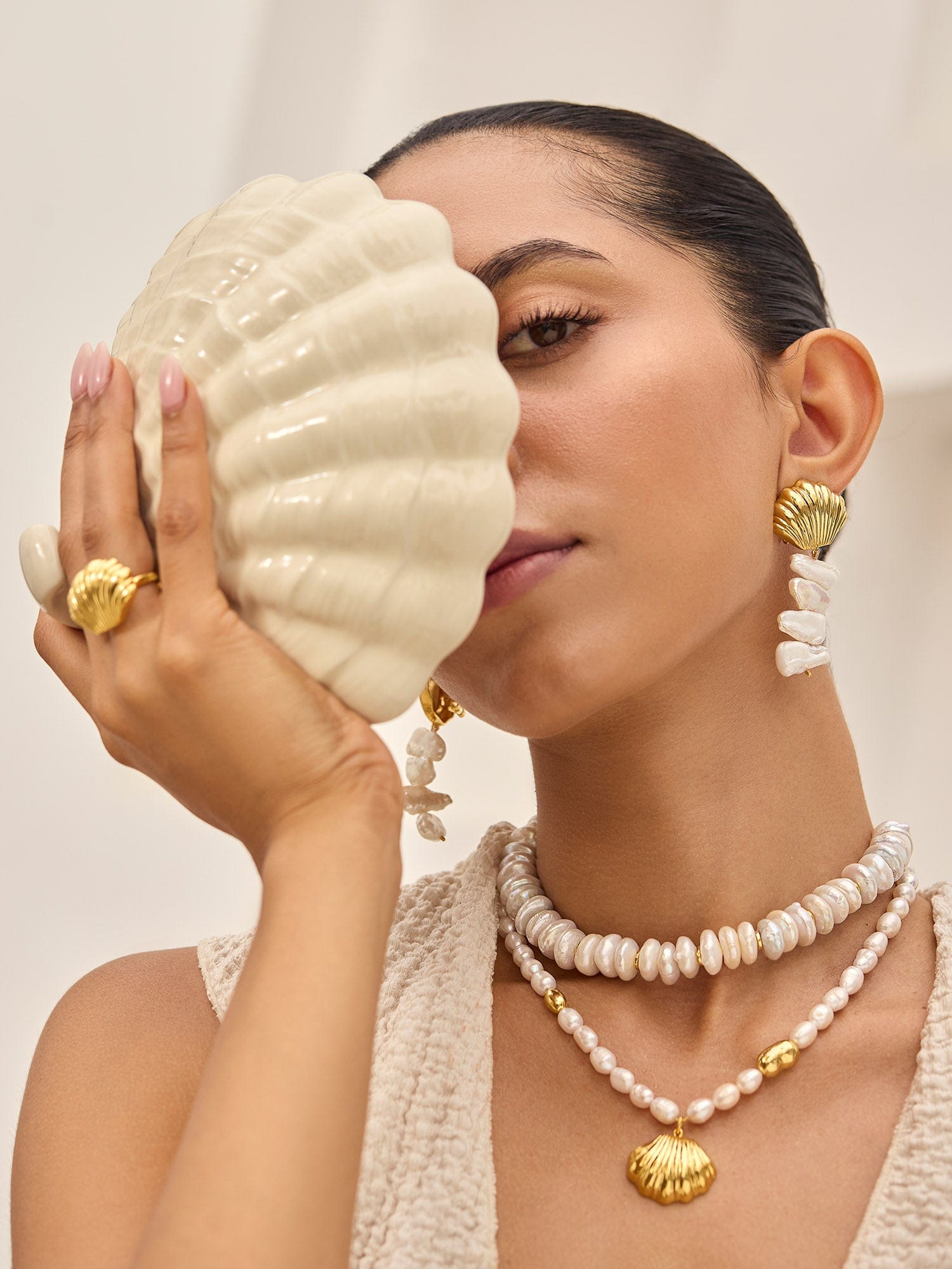 Isla Pearl Earrings