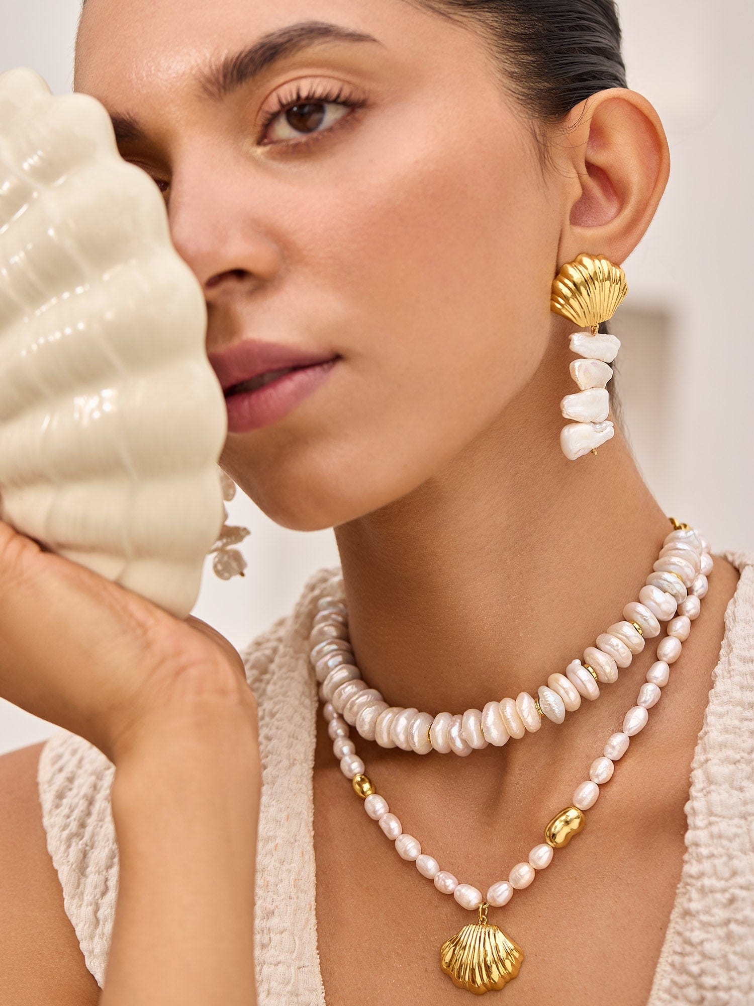 Isla Pearl Earrings