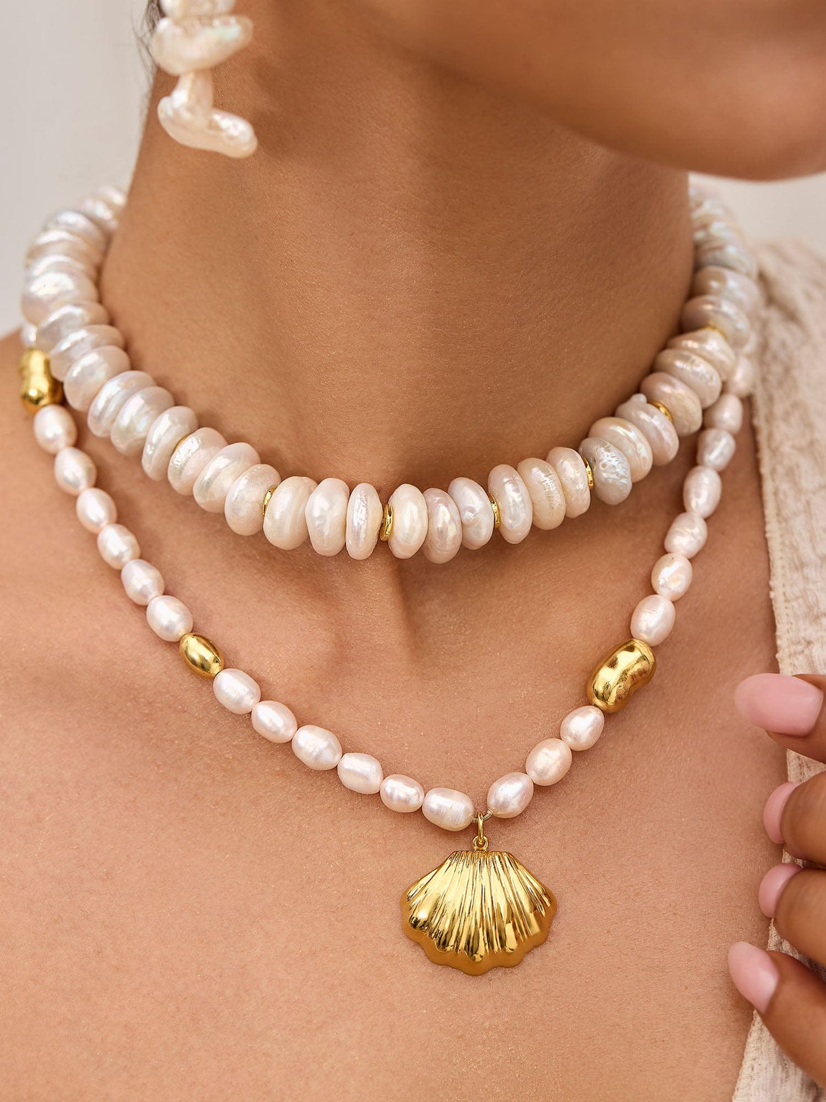 Isla pearl Necklace