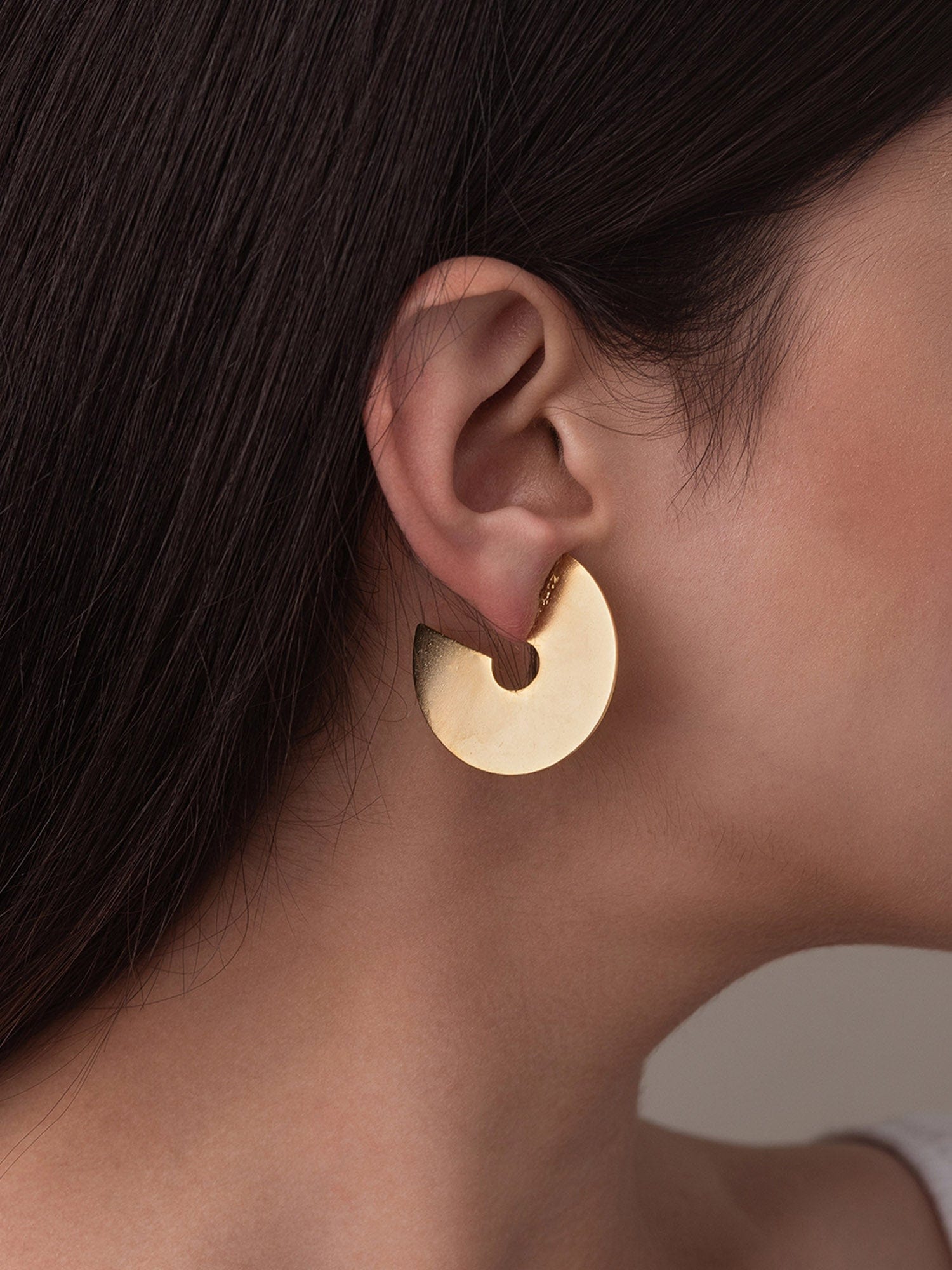 Disc earrings
