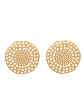 Kaia studs