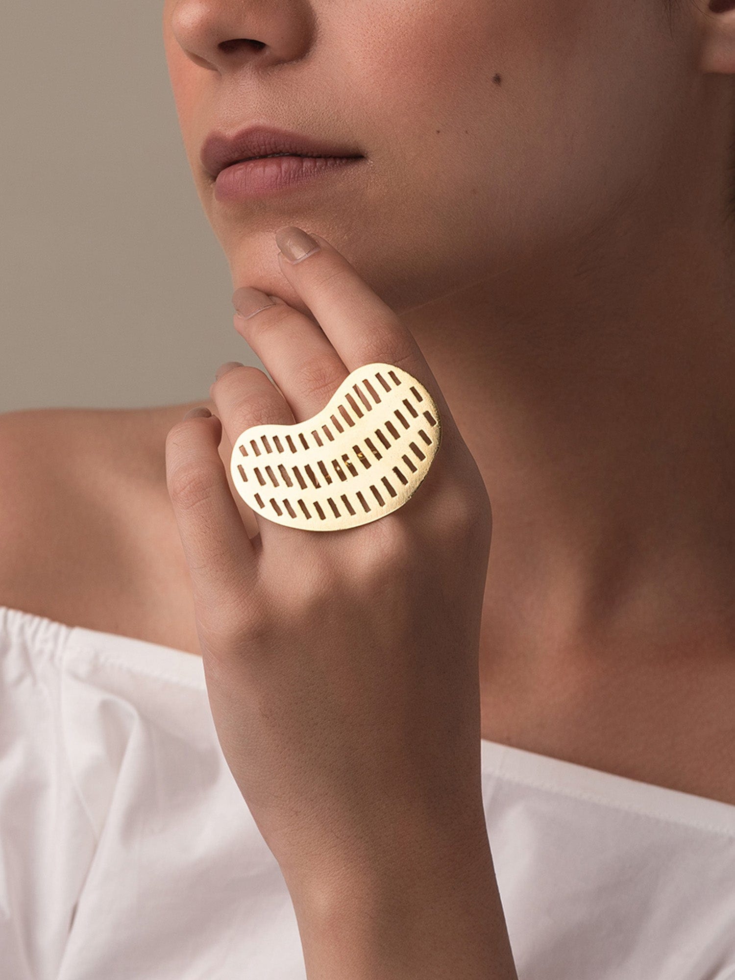 Greta ring