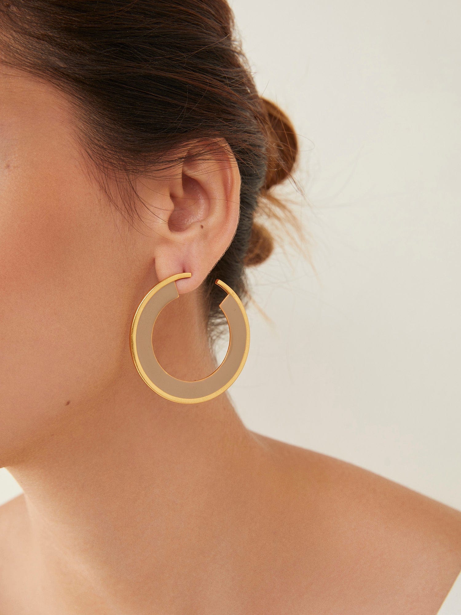 Arianna hoops