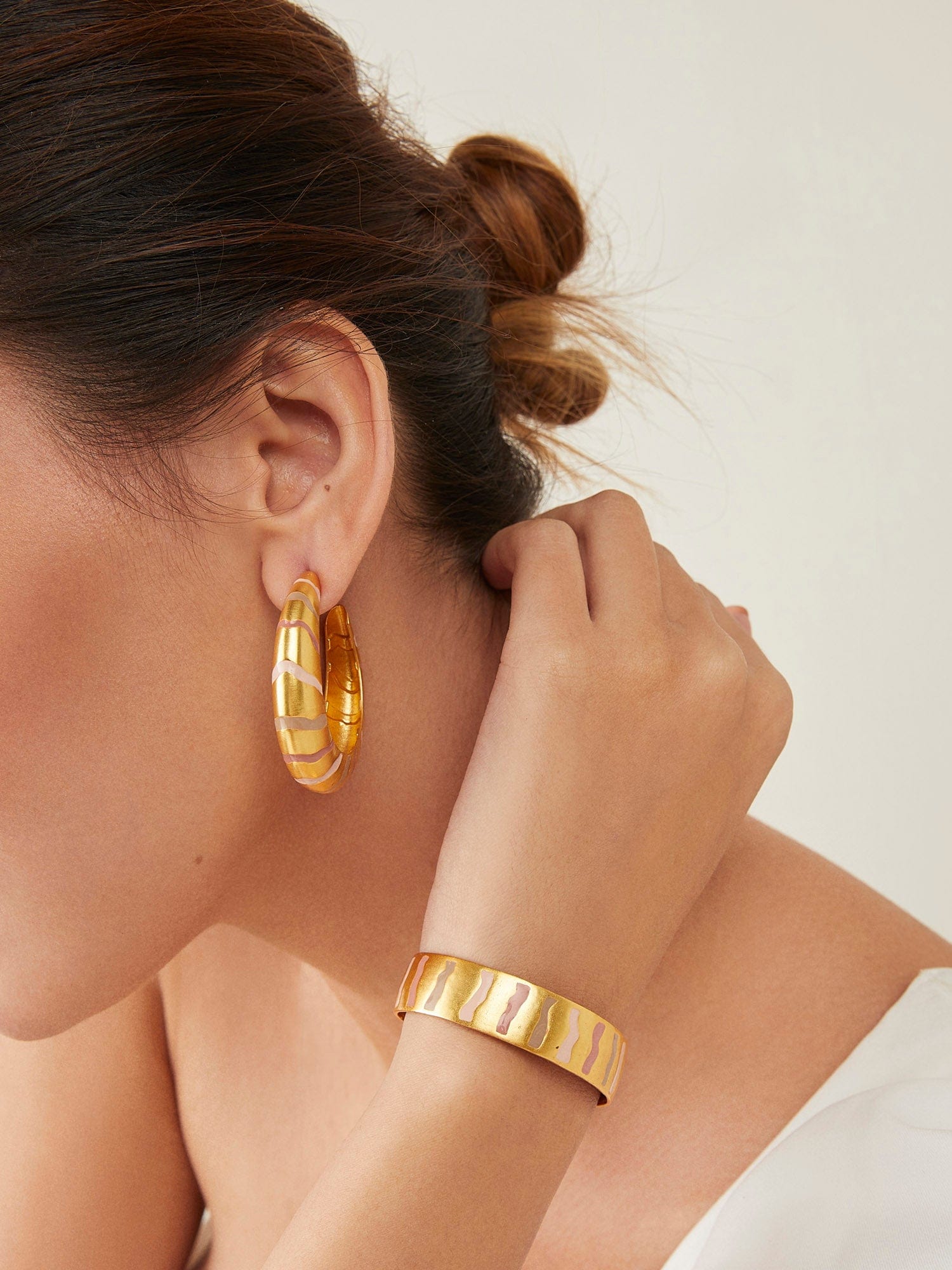 Lucia hoops