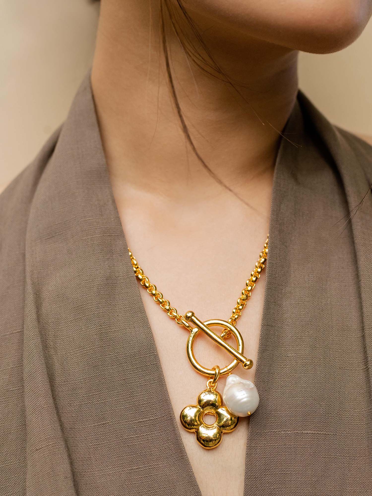 Dahlia necklace