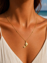 Little Fin Necklace