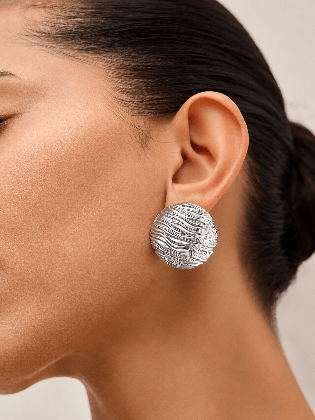 Mooncurrent Studs