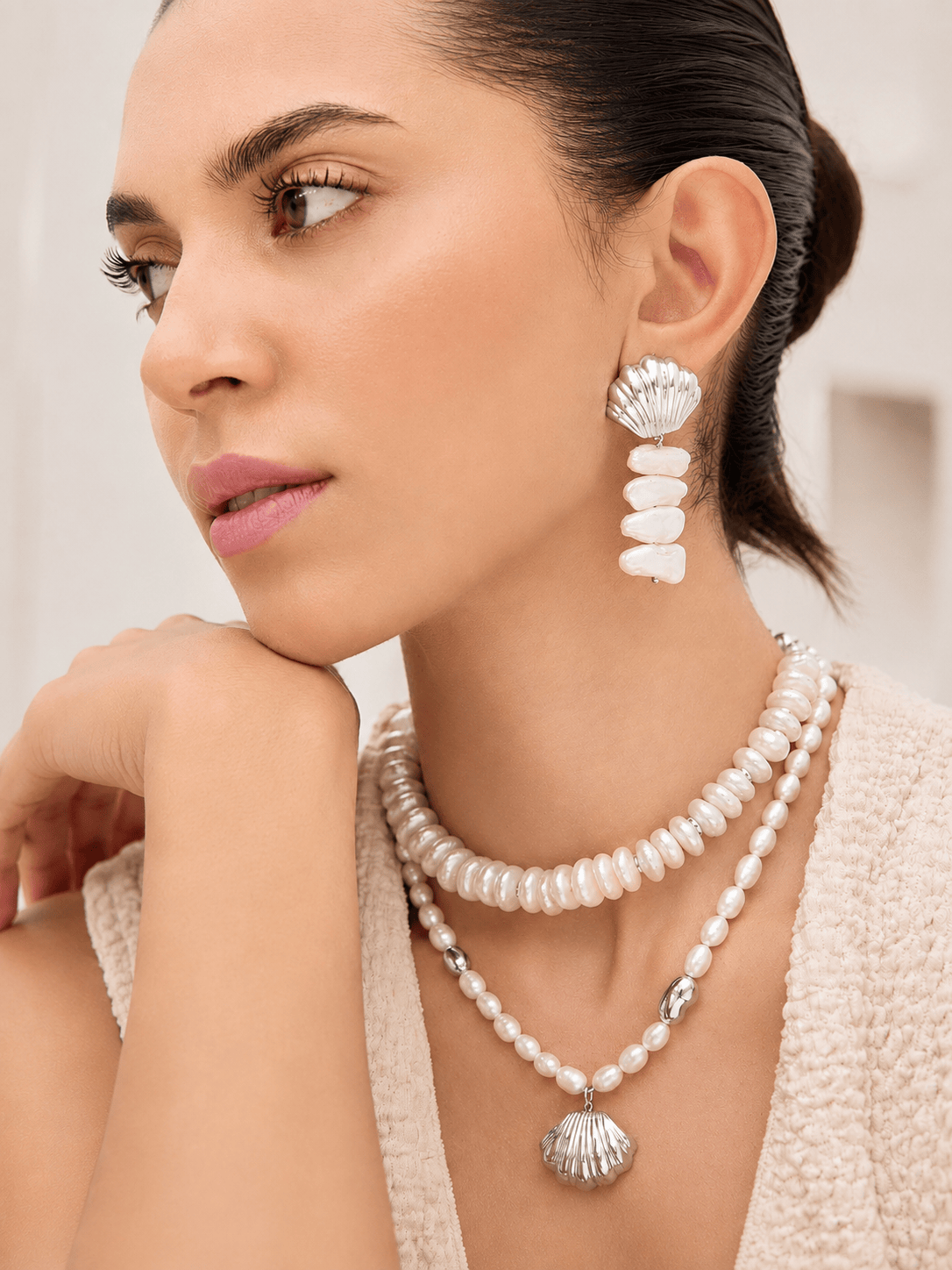 Isla Pearl Earrings