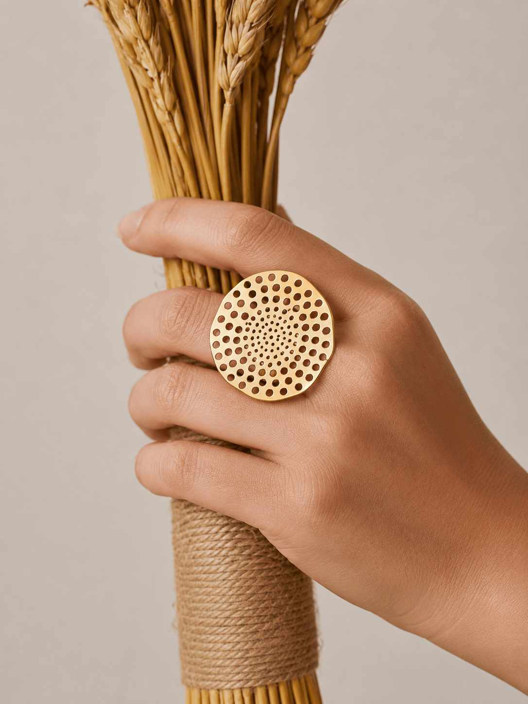 Kaia ring