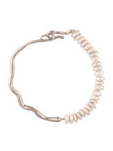 Pearlcrest Necklace