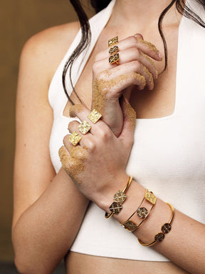 Mudra ring