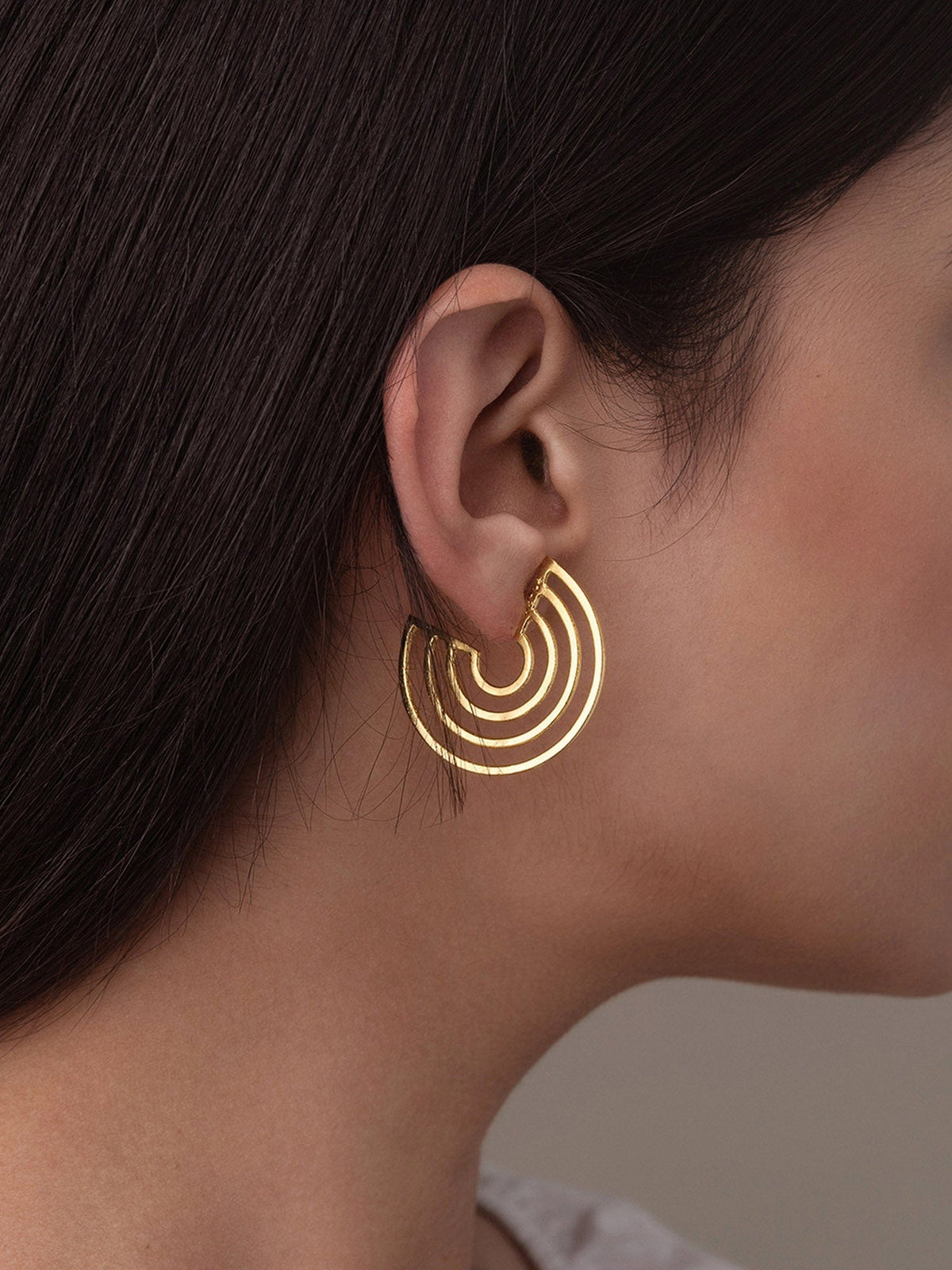 Cutwork disc earrings
