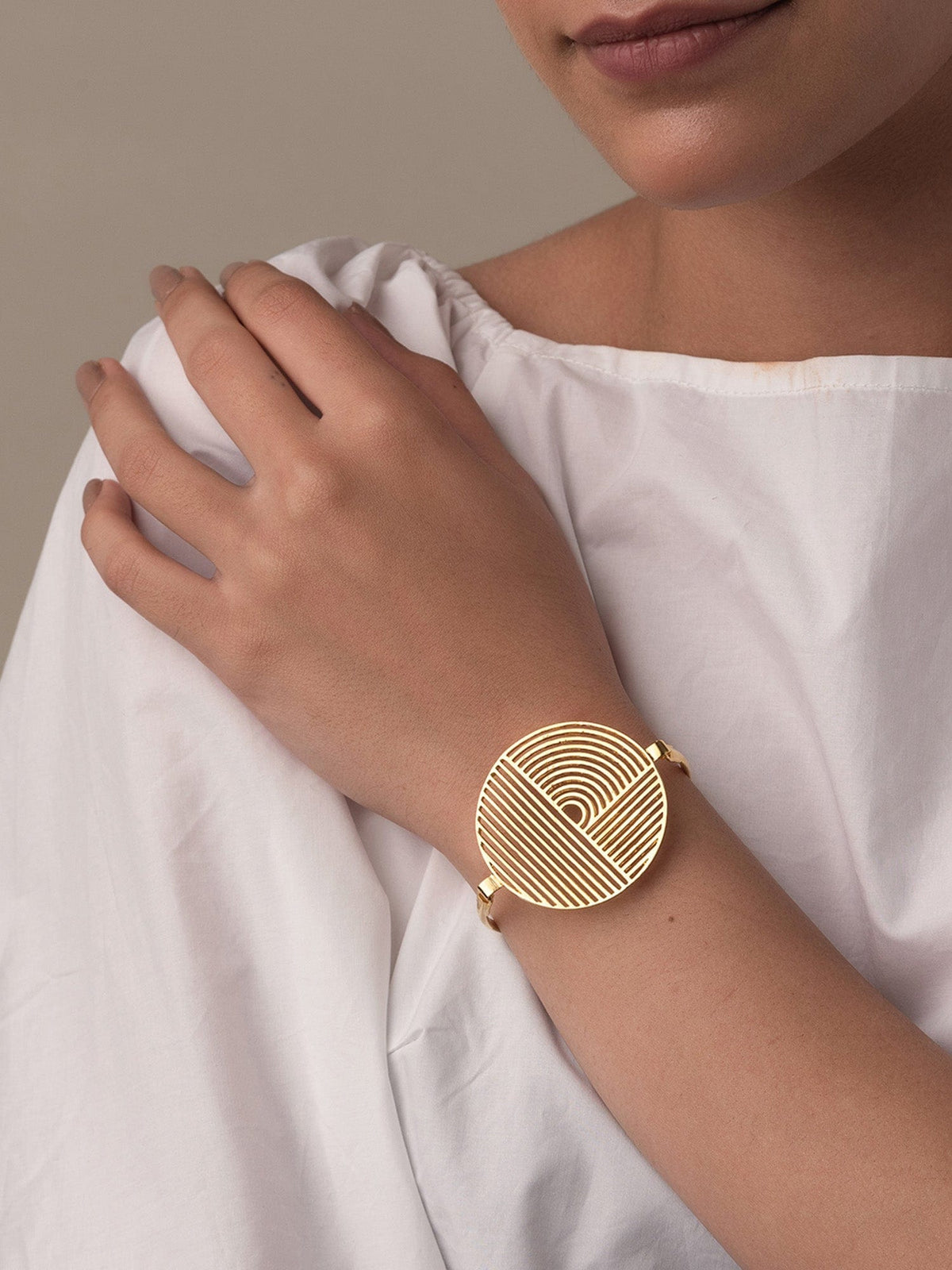 Geometric circle bracelet
