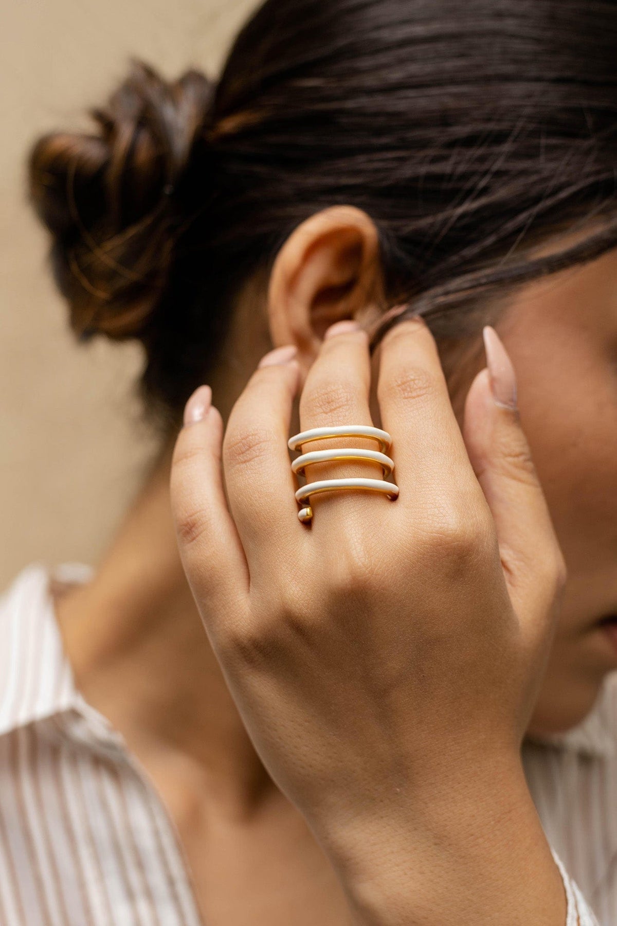 Mia spiral ring