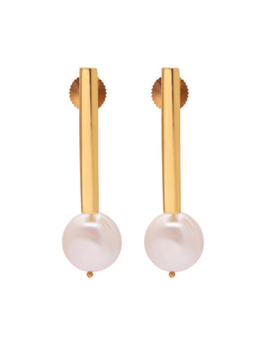 Cassandra pearl earrings