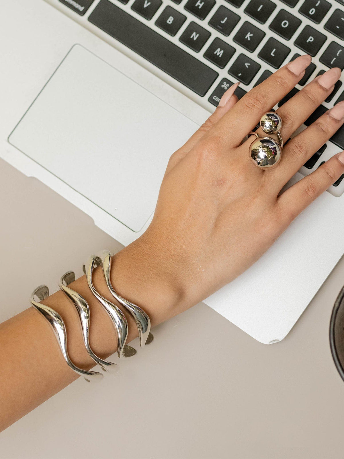 Livia bangle