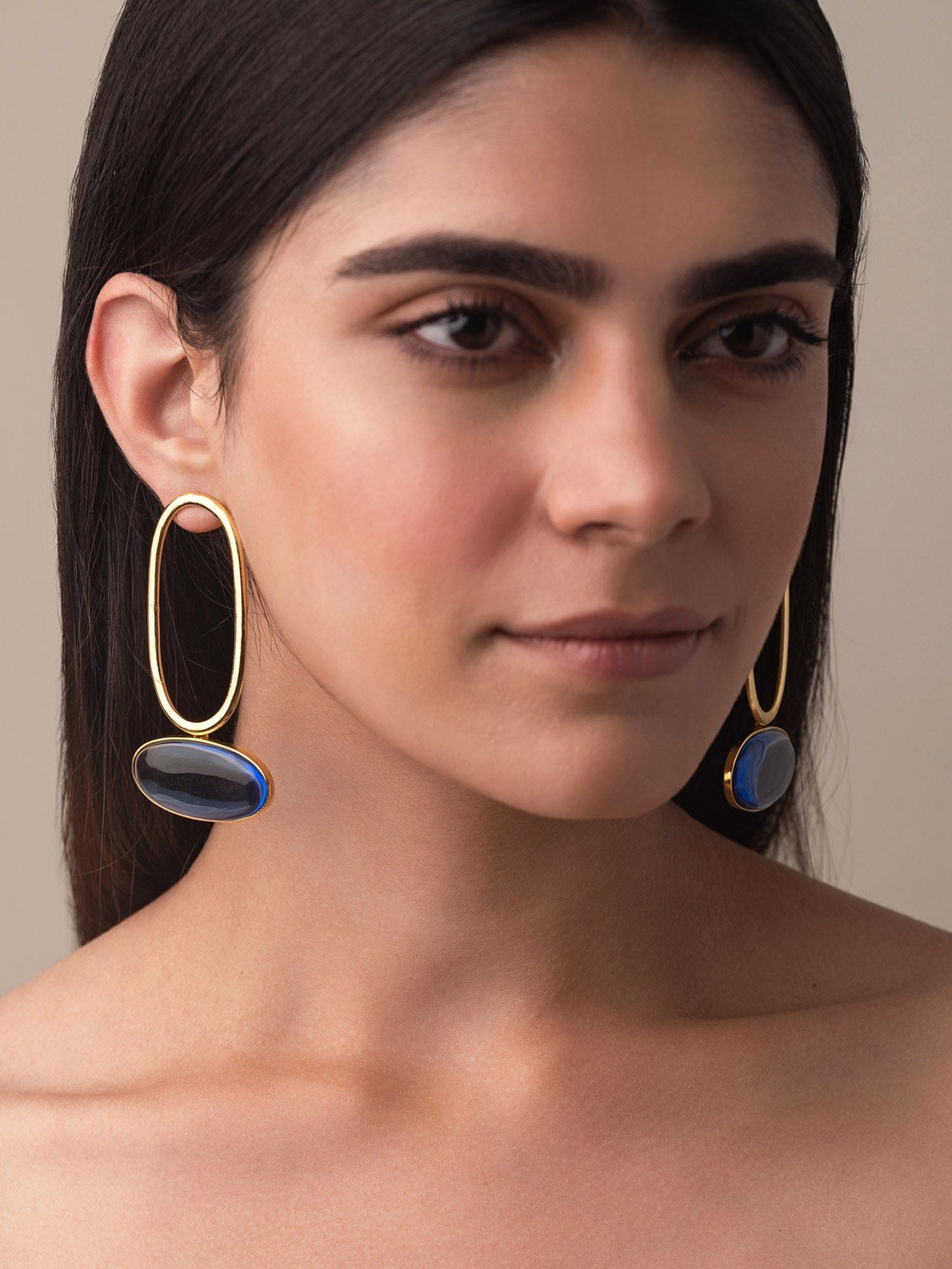 Iris hoop earrings