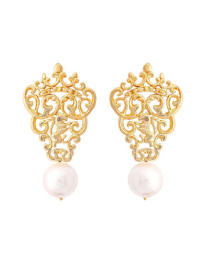 Marguerite pearl earrings