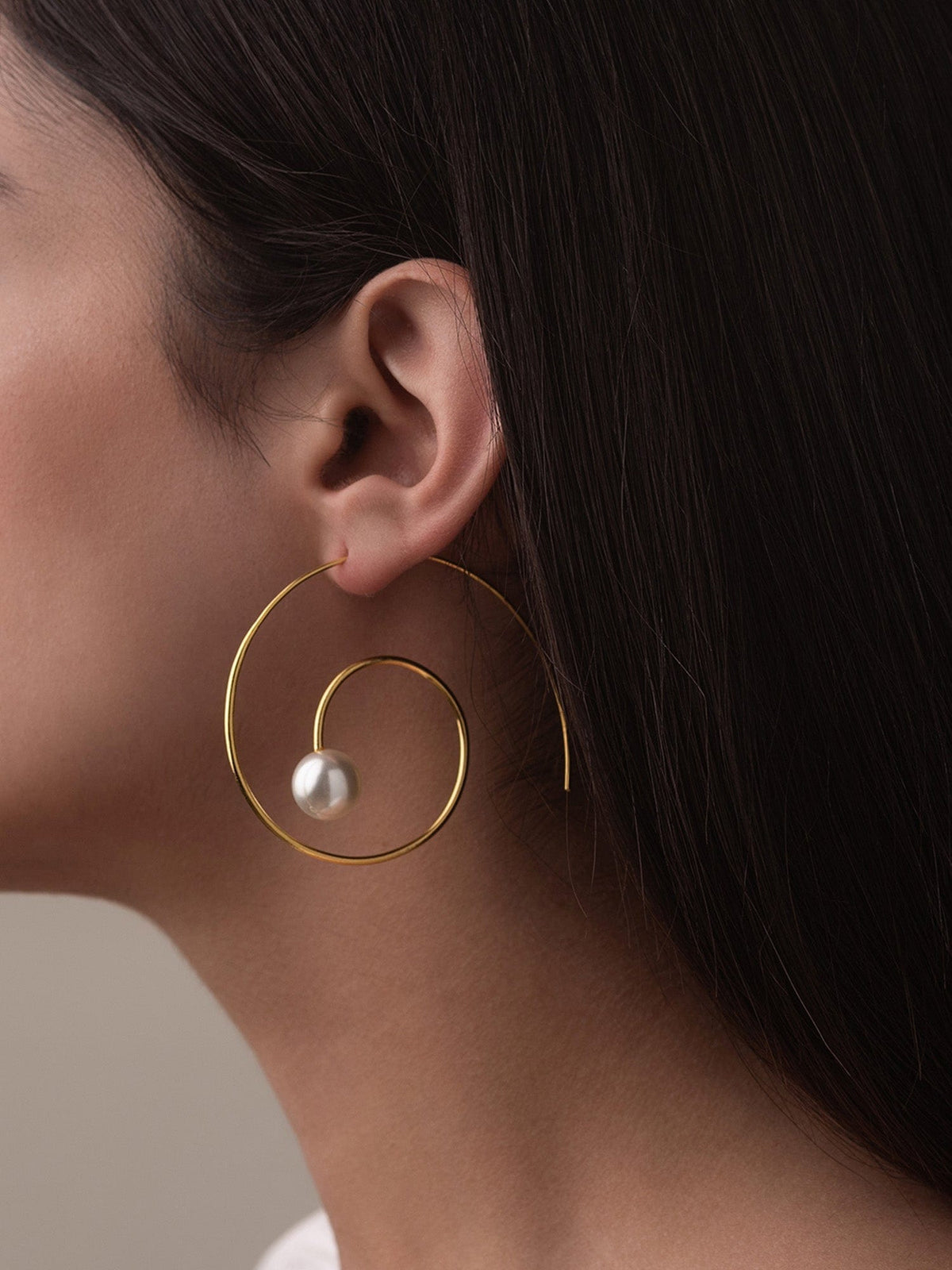 Swirl Pearl earrings