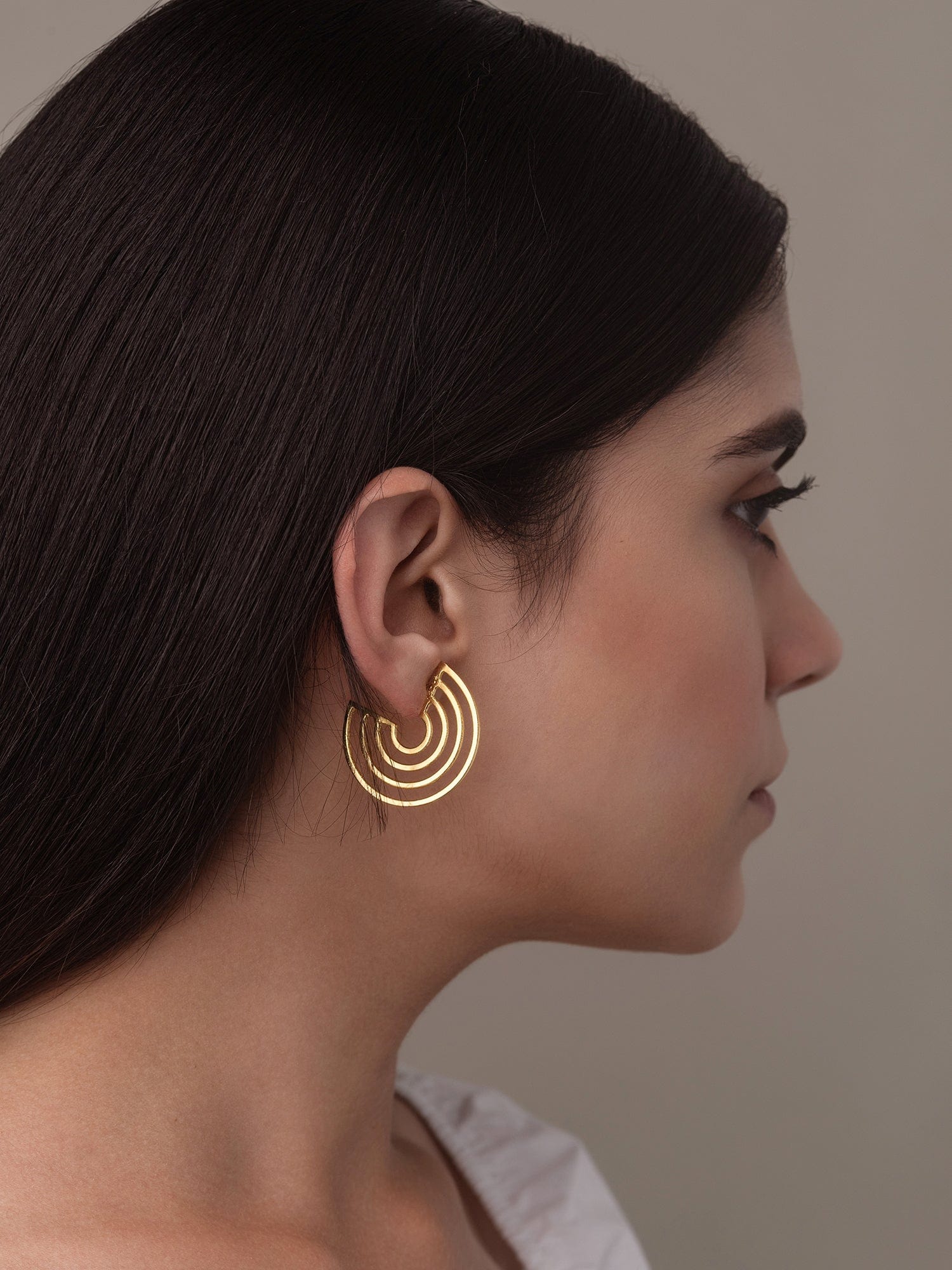 Cutwork disc earrings